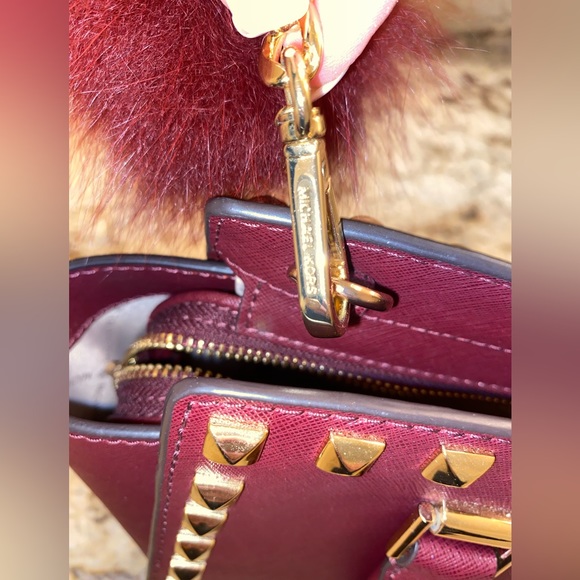 MICHAEL KORS DESIGNER HANDBAG BRAND NEW WITH MATCHING POMPOM BALL - Picture 6 of 8